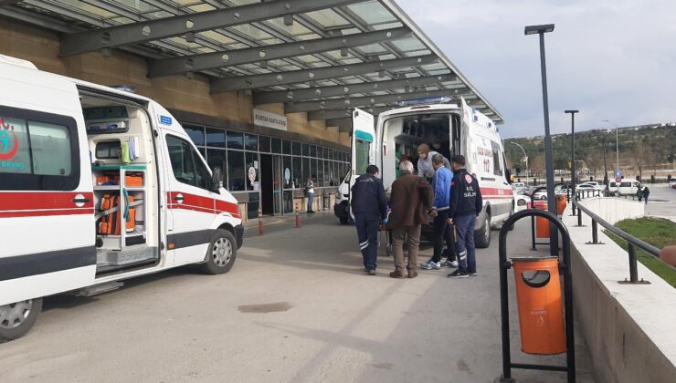Siirt’te minibüs ile otomobil çarpıştı: 7 yaralı