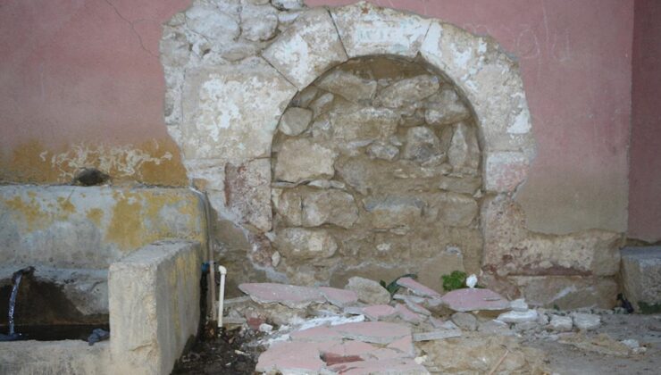 Tokat’taki depremlerin ardından Osmanlı dönemine ait çeşme ortaya çıktı