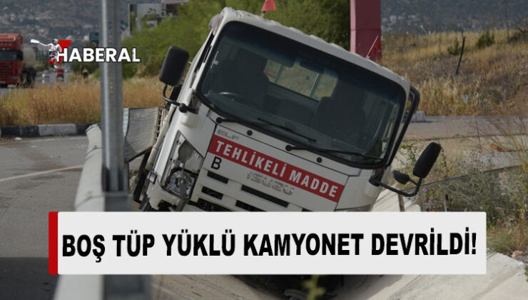 Girne-Lefkoşa Anayolunda boş tüp yüklü kamyonet devrildi