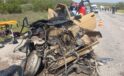Balıkesir’de otomobil tırla çarpıştı: 3 ölü