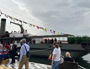 TCG Nusret Müze Gemisi, İzmir’de halkın ziyaretine açıldı