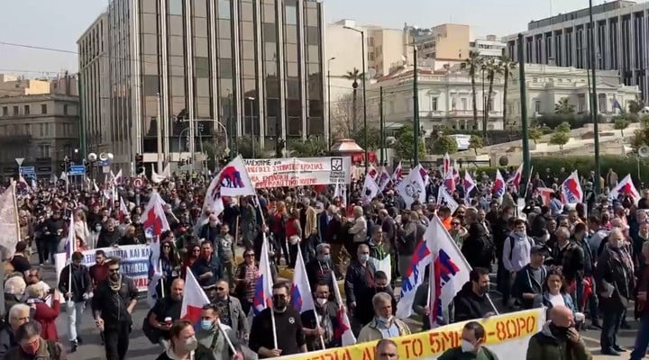 Yunanistan’da işçiler 24 saatlik genel greve gitti