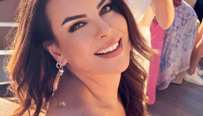 Sessiz sedasız boşanmıştı… Seren Fosforoğlu silikon taktırdı