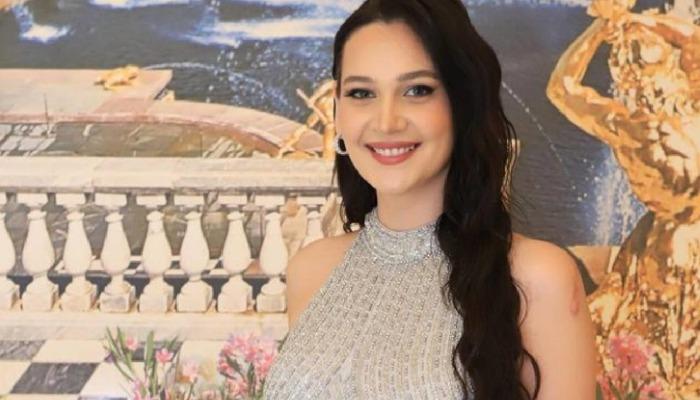 Gönül Dağı dizisinin ünlü oyuncusu Gülsim Ali İlhan bir dergi çekiminde verdiği pozlarla büyüledi!