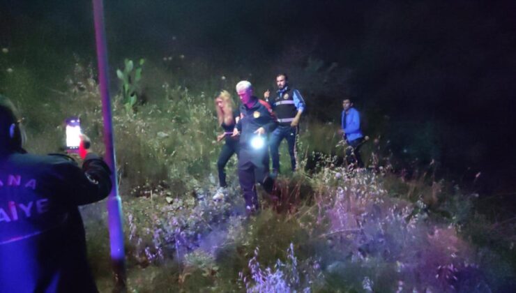 Adana’da Kozan Kalesi’ndeki kayalıklarda mahsur kalan kadın kurtarıldı