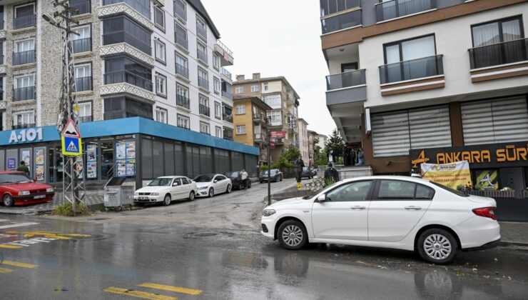 Ankara’da sele kapılan iki kardeş çevredekiler tarafından kurtarıldı