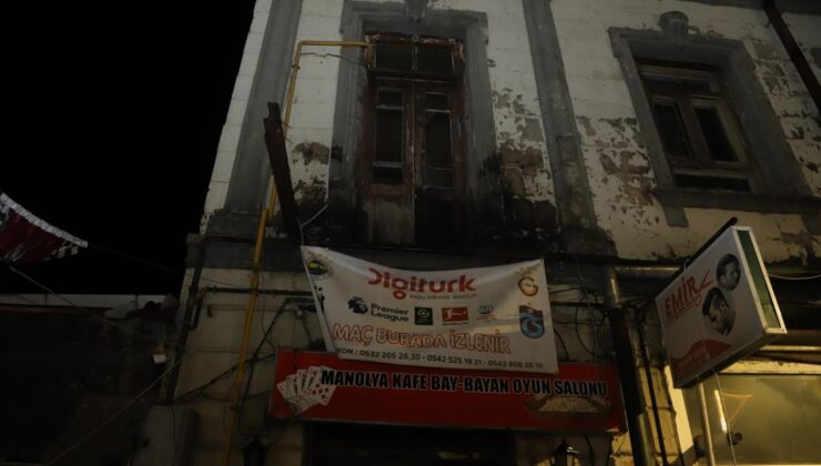 Kars’ta şampiyonluk kutlamasında balkon çöktü: 3 yaralı