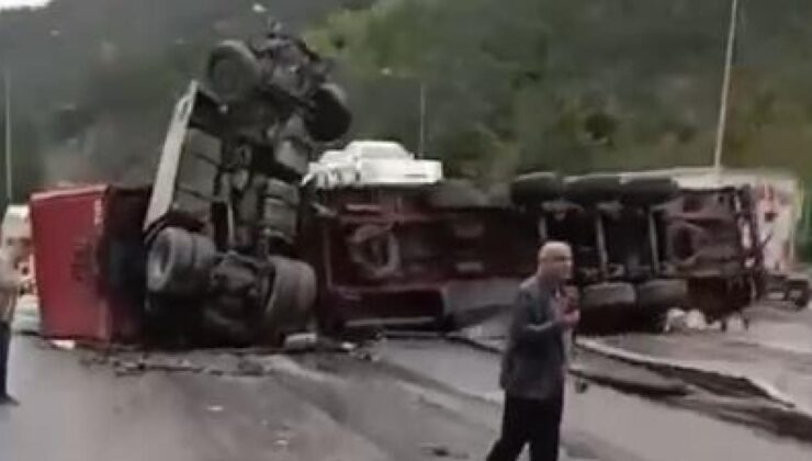 Adana’da 7 araç birbirine girdi: 6 yaralı