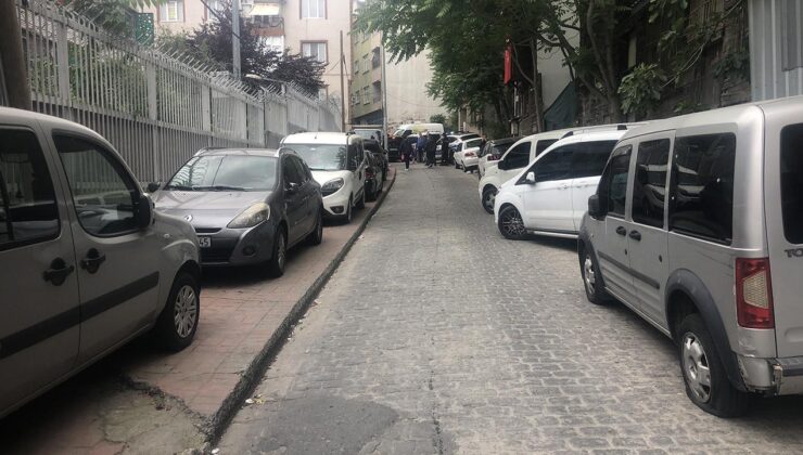 Beyoğlu’nda 11 aracın lastiği bıçakla patlatıldı