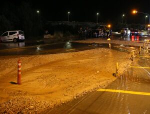 Muğla’da su hattında patlama: Kara yolu trafiğe kapatıldı