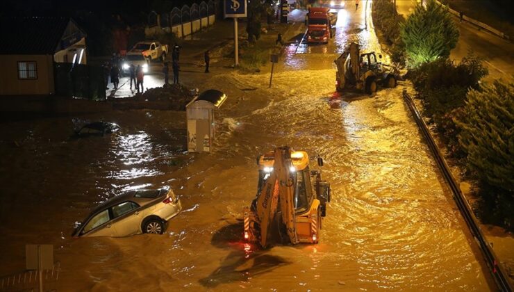 Hatay’da sağanak hayatı olumsuz etkiledi