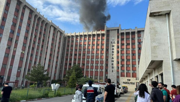Edirne’de hastane binasının çatısında yangın