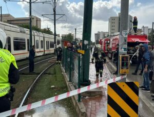 Gaziantep’te tramvayın üzerine yıldırım düştü