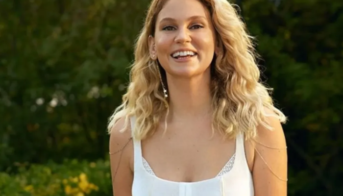 Farah Zeynep Abdullah 1 adet muz için ödediği paraya isyan etti! ‘Altın kaplama mı?’