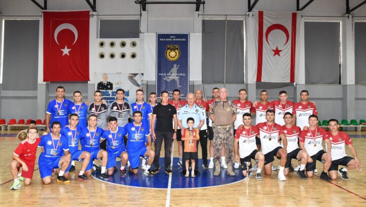 Geleneksel 2’nci Eybil Efendi Polis Salon Futbol Turnuvası’nın şampiyonu belli oldu
