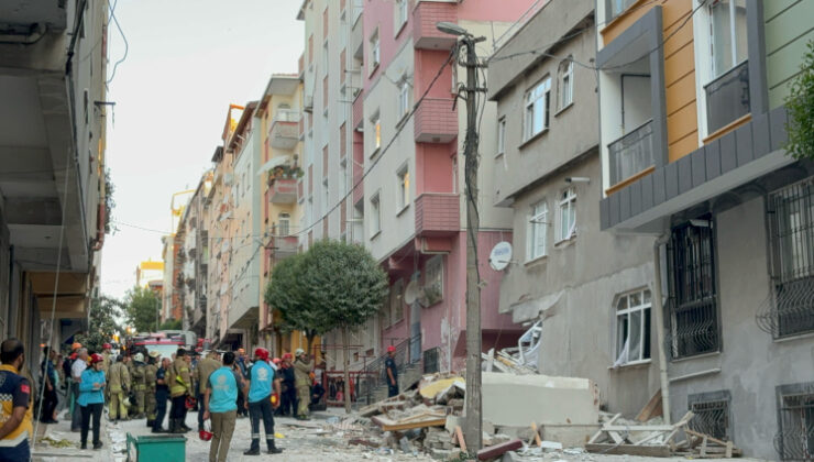 İstanbul Bahçelievler’de 4 katlı bina çöktü