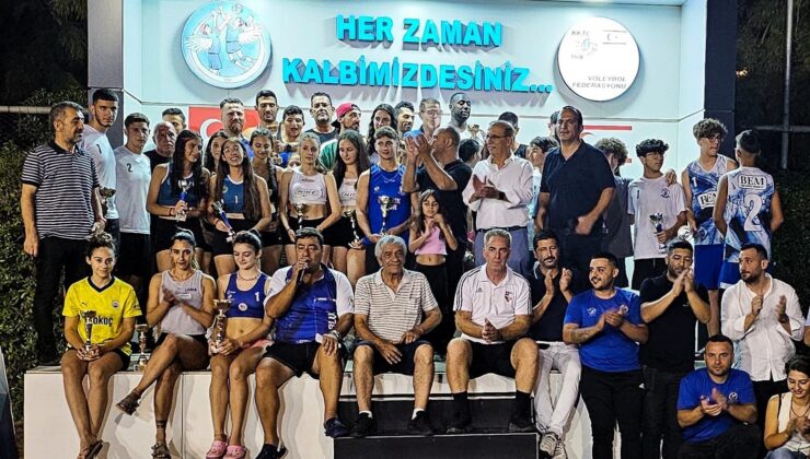 Beach Volley Arena’da finaller oynandı