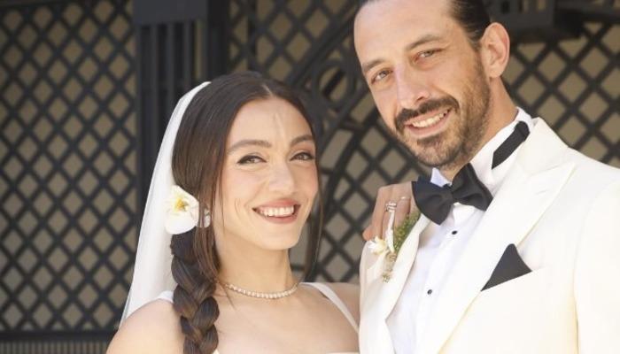 Merve Dizdar ile Cihan Ayger’den dudak dudağa poz! Balayında aşka geldi