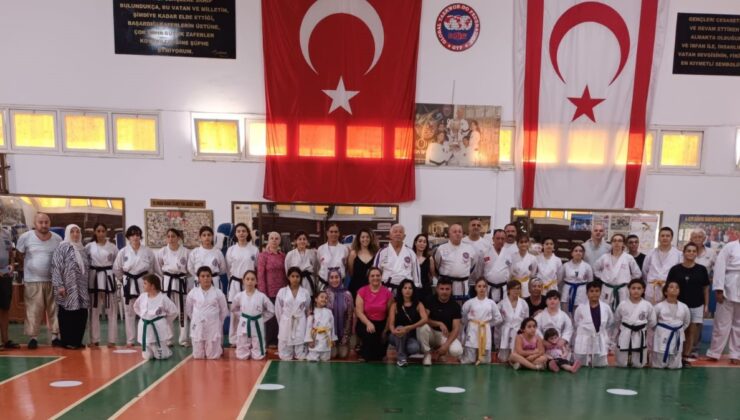 Taekwondocular organizasyonlarda yarıştı