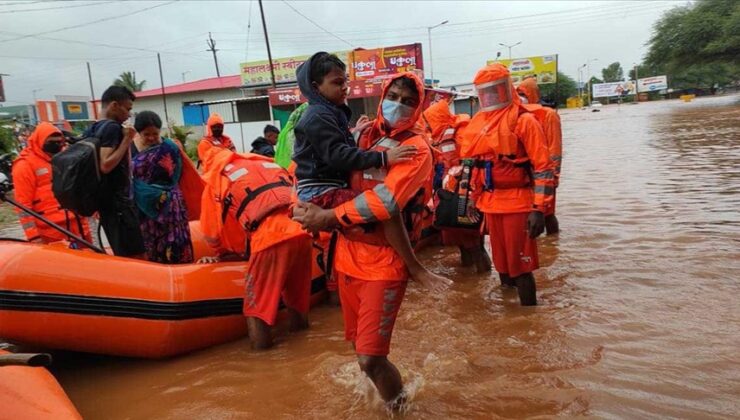 Hindistan’ın Tripura eyaletindeki sel ve heyelanlarda ölenlerin sayısı 22’ye çıktı