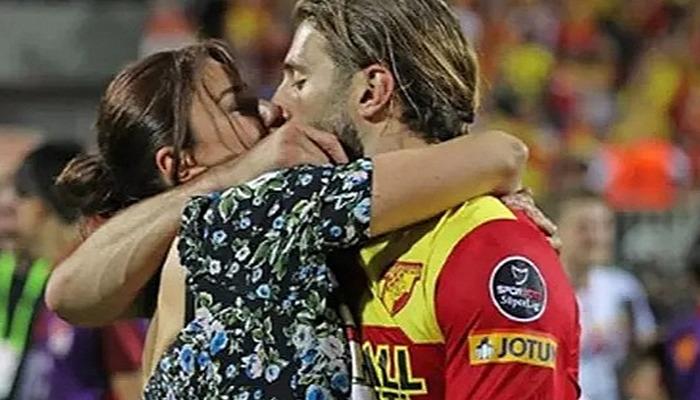 Ebru Şancı futbolcu eşi Alpaslan Öztürk ile evlilik yıl dönümünü bakın nerede kutladı! Kocasıyla yine dalga geçti