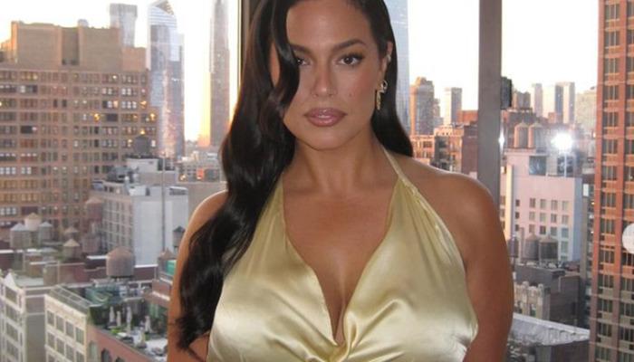 Kusursuz beden yoktur! Ashley Graham ayna karşısında en doğal halini paylaştı