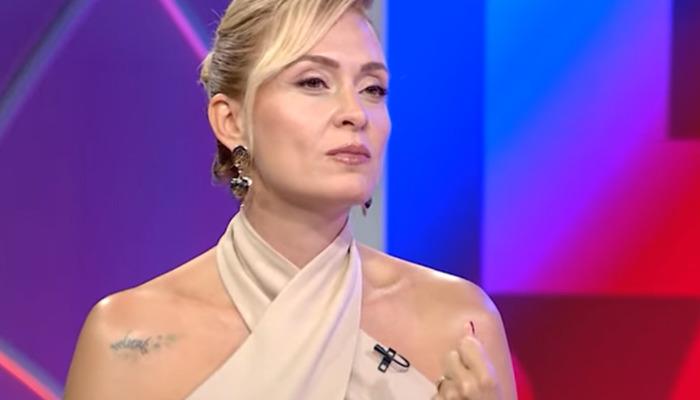 Ceyda Düvenci Güçlü Mete ile el ele galada! Zeynep Dizdar’dan bomba yorum