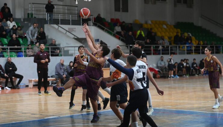 Adaspor ve YDÜ “B” galip