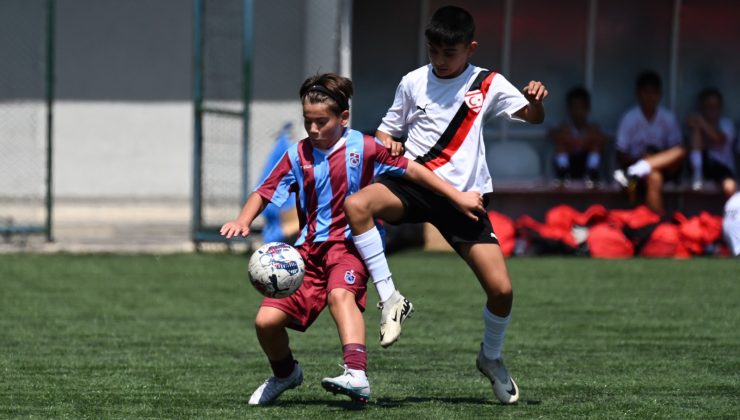 Minik Futbolcularımız 3 maça çıktı