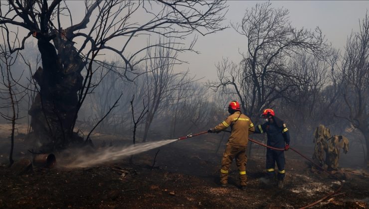 Yunanistan’da orman yangınları nedeniyle bazı yerleşim alanları boşaltıldı