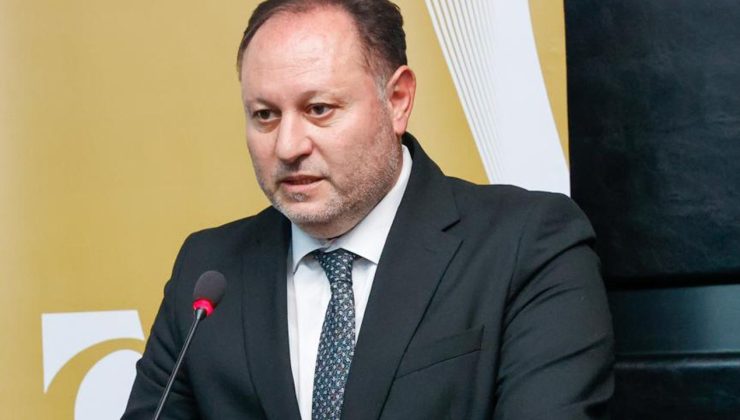 Öztürkler, Erhürman’ı kutladı