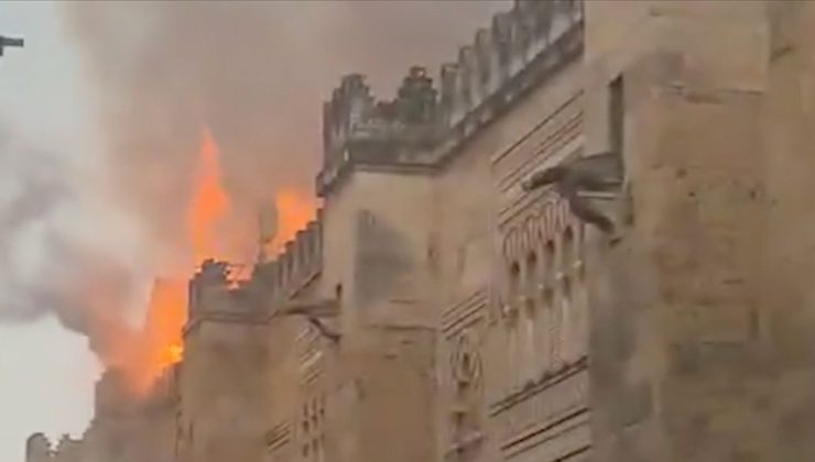 İspanya’da Kurtuba Cami-Katedrali’nde çıkan yangın söndürüldü