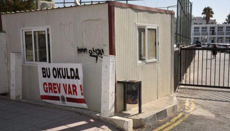KTOEÖS’ün Atatürk Meslek Lisesi’ndeki grevi bugün de devam ediyor
