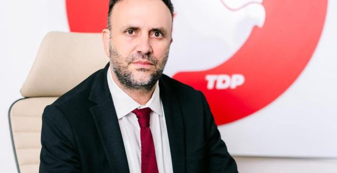 Çeler: “Felaketlere karşı hazırlık şart.. Geç kalınmış seçim kaçınılmaz”