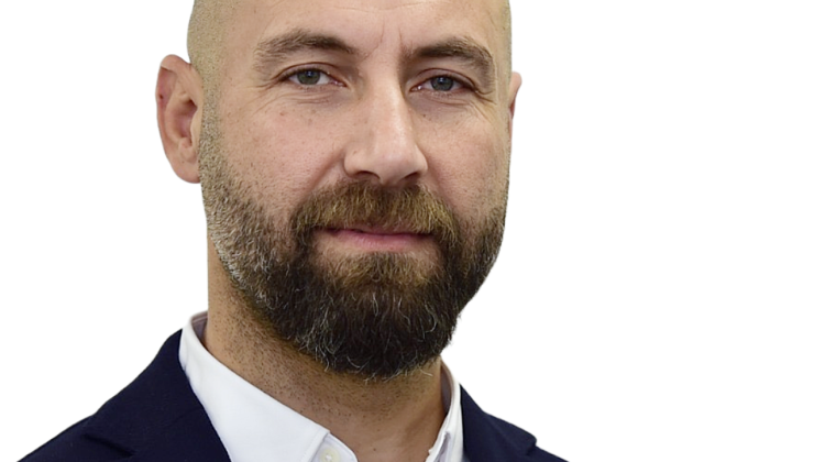 Maviş: “Seçim yasaklarına rağmen 40 geçici öğretmen görevlendirildi”