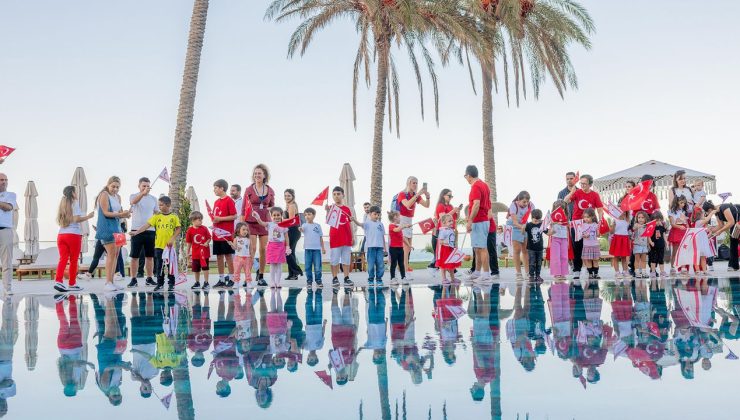 Merit Park Hotel’de Cumhuriyet’in 102. Yılı Coşkuyla Kutlandı.