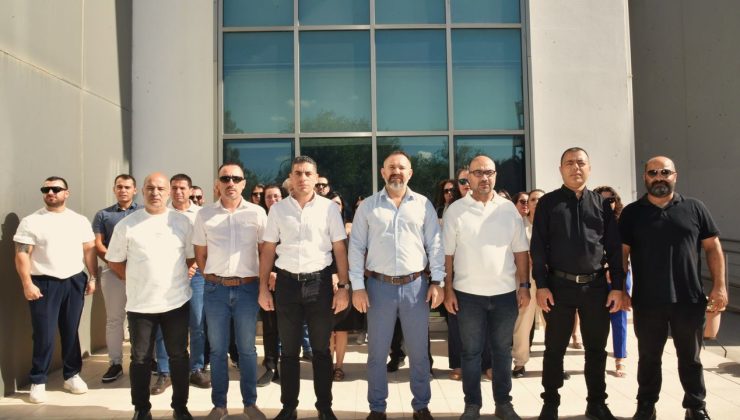 Ticaret Dairesi’nde grev uyarısı