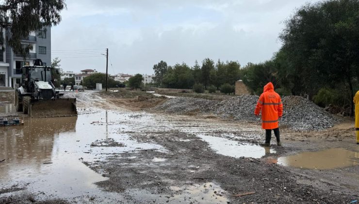 Burhan Nalbantoğlu Devlet Hastanesi içinden geçen dereye bent çalışması yapılıyor