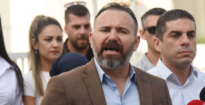 “Hükümet tedbir almak yerine zam yapıyor”