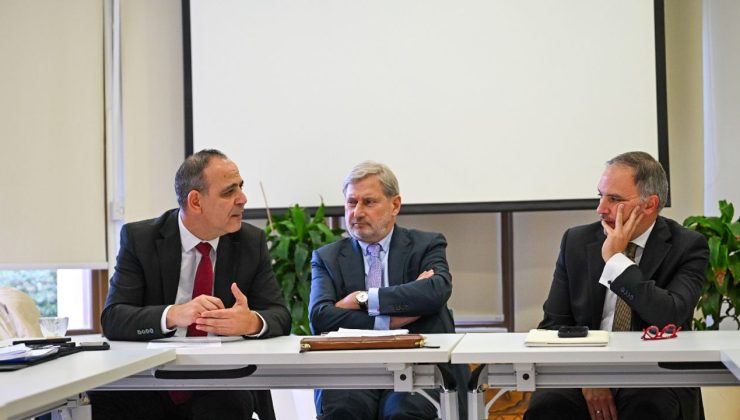 “AB’ye daha büyük görevler düşüyor”