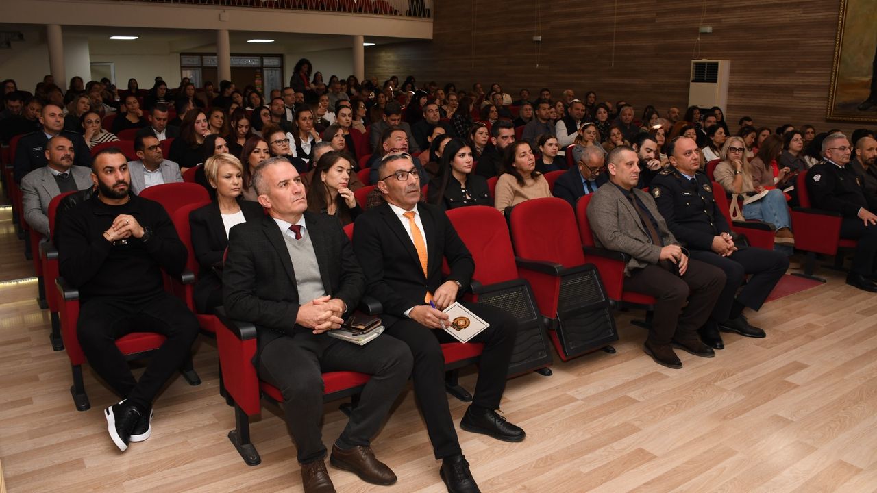 Polis-öğretmen işbirliği