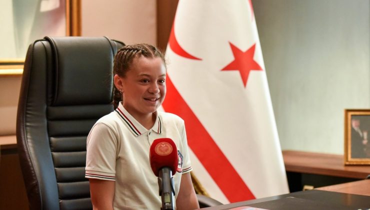 Öztürkler, makamını Şht. Yalçın İlkokulu öğrencisi Rana Dalay’a devretti