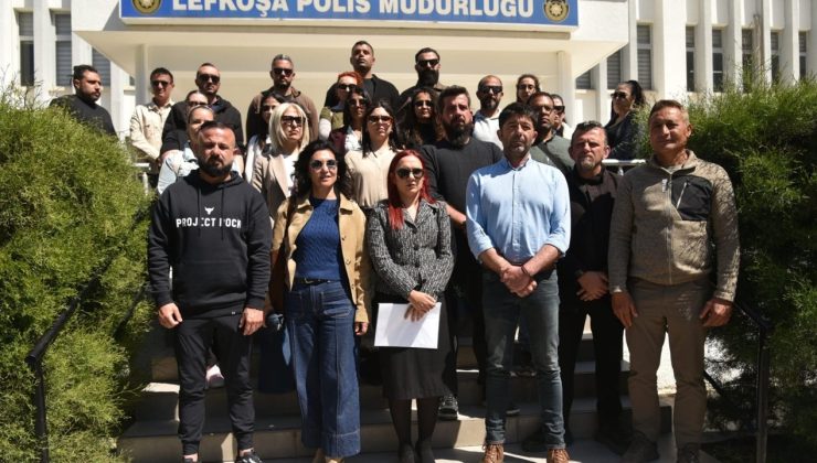 KTOEÖS Lefkoşa Polis Müdürlüğü önünde basın açıklaması yaptı