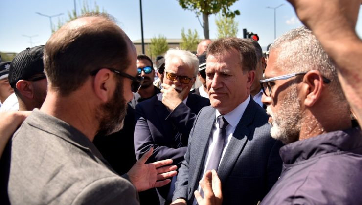 Arıklı, topu Üstel’e attı