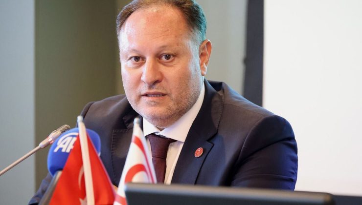 Öztürkler: “Rumlar milli gelirini refah yerine silaha harcıyor”
