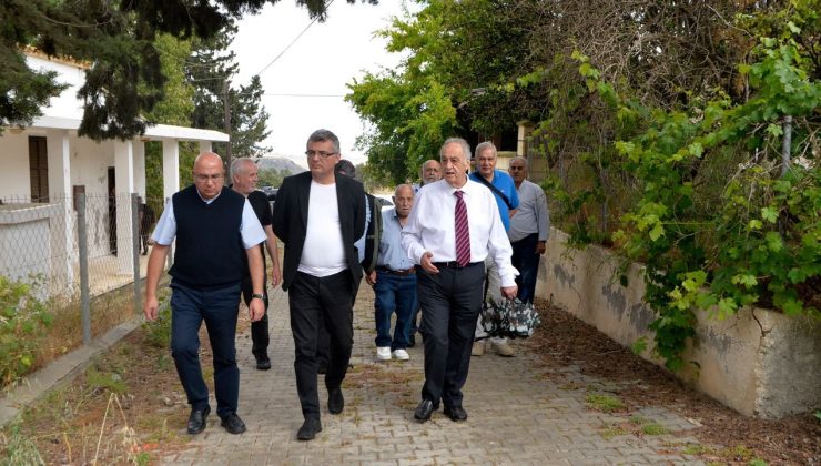 Erhürman Karapaşa Köyü’nü ziyaret etti