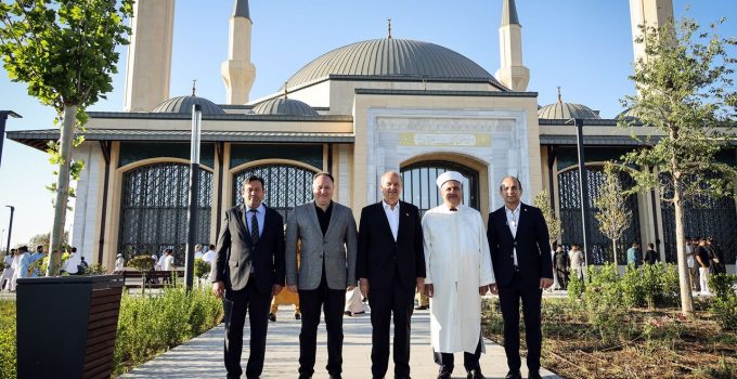 Öztürkler: “Bayramlar birlik ve beraberliğimizi güçlendiren en önemli değerlerimizdir”