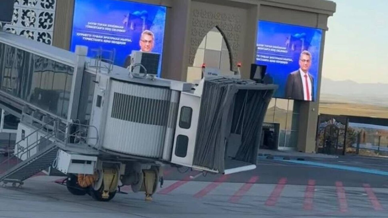 Erhürman’a Kazakistan’da jest