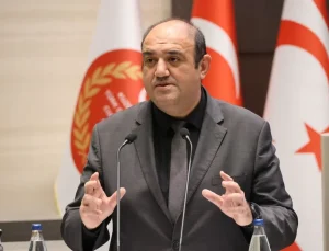 “Ülke yanıyor, hükümet müşavirlik peşinde”