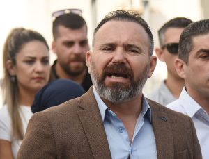 “Hükümetin önceliği, yandaşları müşavir yapmak”